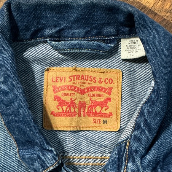 Levi’s Men’s Trucker Jacket - Baez Distressed Bleach Wash - Size M - Picture 2 of 9